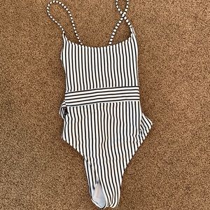 Reposhing never warn bathing suit